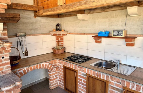 Primosten Burnji Apartment | Charming Apartment with Pool Surrounded by Olive Groves