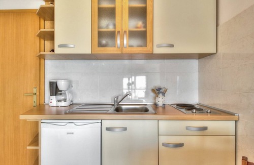 Zambratija Apartment | Charming apartment just 200 metres from the beach with sea view, barbecue, WiFi