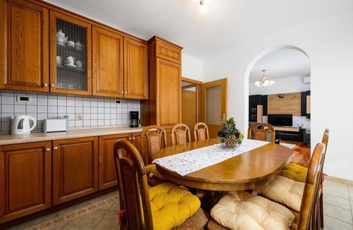 Paradiz Apartment | Charming flat in the countryside with pool