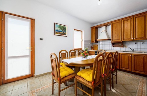 Paradiz Apartment | Charming flat in the countryside with pool