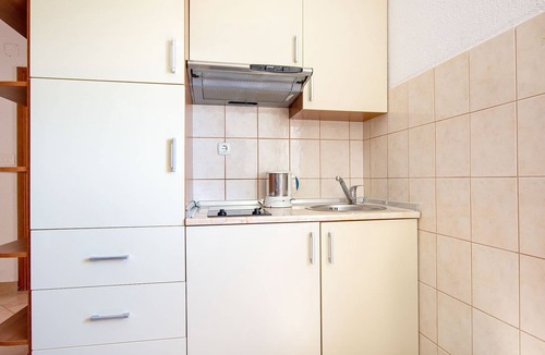 Celina Apartment | Charming Seaside Apartment