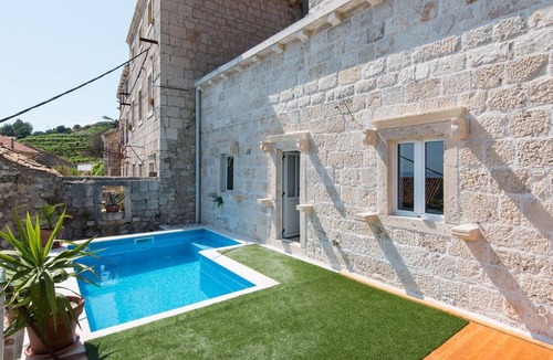 Podobuce Villa | Charming Seaside Villa in Podobuče, Pelješac Peninsula, Croatia