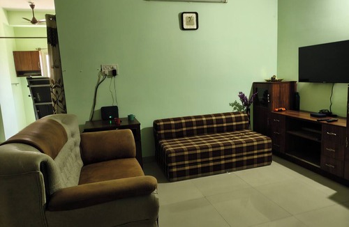 Kalyan Nagar Apartment | Charming & Spacious 2-bedroom apartment in amazing Bengaluru with WiFi, fitness.