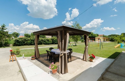 Lovinac Villa | Charming spacious villa Ana with private pool