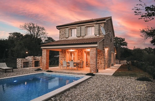 Risika Villa | Charming stone house Villa Pepina