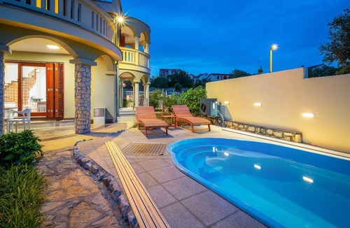 Sveti Filip i Jakov Villa | Charming Villa Rea with pool and garden