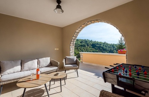 Beram Villa | Charming Villa Beram with a pool