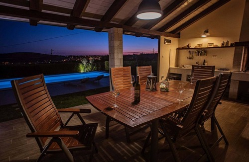 Drnis Villa | Charming villa with private pool
