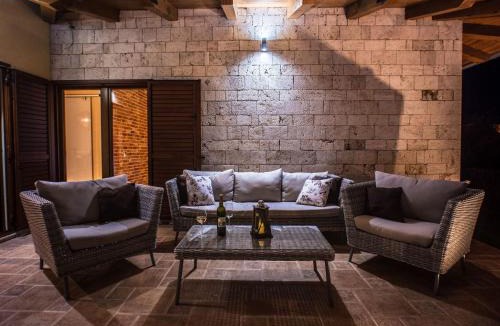 Drnis Villa | Charming villa with private pool