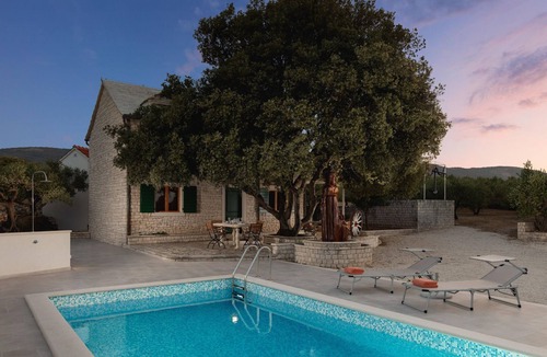 Pucisca House | Charming villa with swimming pool
