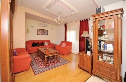 Rudine Apartment | Chic and Stylish Kastel Novi Apartment with Pool - Five Bedroom Apartment With Pool