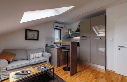 Cakovec Apartment | Chic & cozy studio - modern comforts, 2 min from the centre & top attractions!