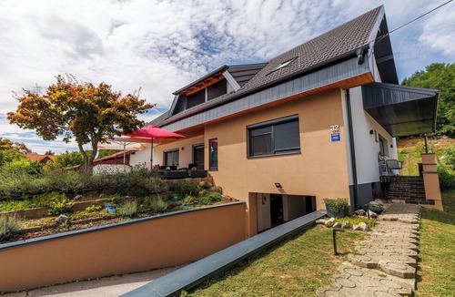 Cakovec Apartment | Chic & cozy studio - modern comforts, 2 min from the centre & top attractions!