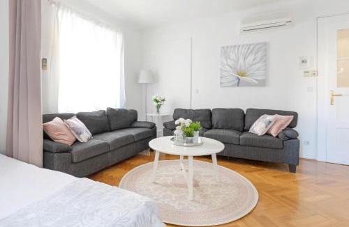 Zagreb Apartment | City Center Pearl