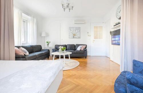 Zagreb Apartment | City Center Pearl