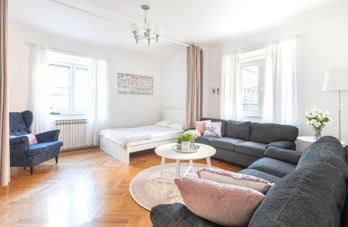 Zagreb Apartment | City Center Pearl