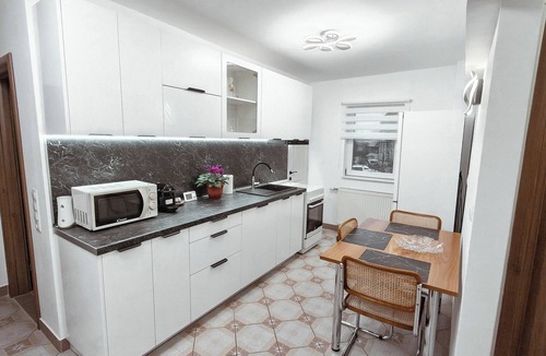 Lazaret Apartment | City Connect Apartment: modern, spacious, fully equipped, with parking and WiFi