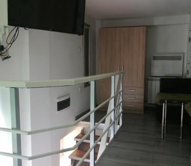 Novi Sad Apartment | Classy and Cozy - 3 beds - up to 5 guests - Near Center