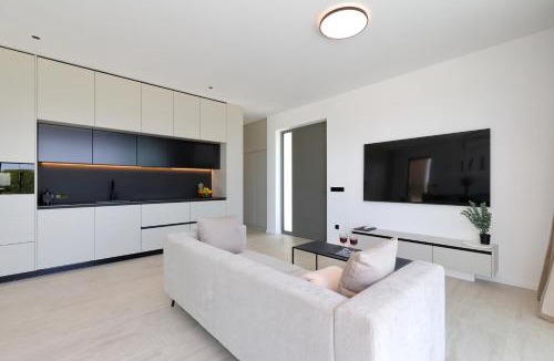 Kraj Villa | Cloud 9 D4