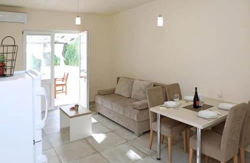 Ljubac Apartment | Coastal Escape in Ljubač