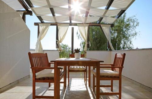 Ljubac Apartment | Coastal Escape in Ljubač