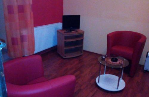 Aljmas Apartment | Comfort Double Room with Terrace and Kitchenette