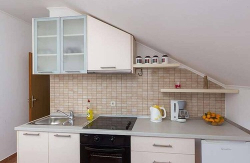 Hodilje Apartment | Comfort One Bedroom Apartment with Balcony and Sea View (VELIKI)