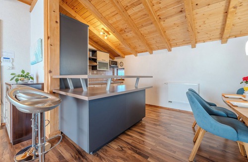 Polaca House | Comfortable and lovingly furnished vacation home with pool and whirlpool