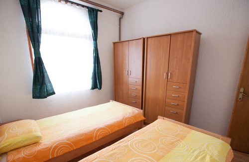 Josipdol Apartment | Comfortable and spacious apartment with terrace Josipdol, Gorski kotar (A-14304-a)