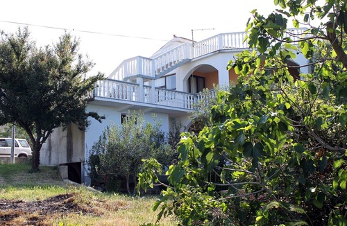 Povljana Apartment | Comfortable and spacious apartment with terrace and sea view Povljana, Pag (A-6299-a)