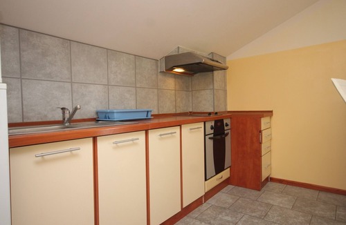 Kali Apartment | Comfortable and spacious apartment with terrace and sea view Kali, Ugljan (A-8234-a)