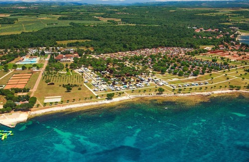 Karigador Ski Chalet | Comfortable chalet with a porch and furniture, 8km from Umag
