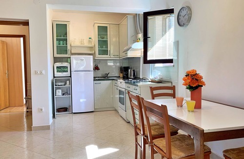 Silo Apartment | Comfortable One-bedroom Apartment on Ground Floor Viola