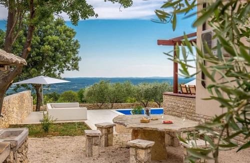 Slivnica Cabin | Comfortable villa with a panoramic view and private pool, near Zadar