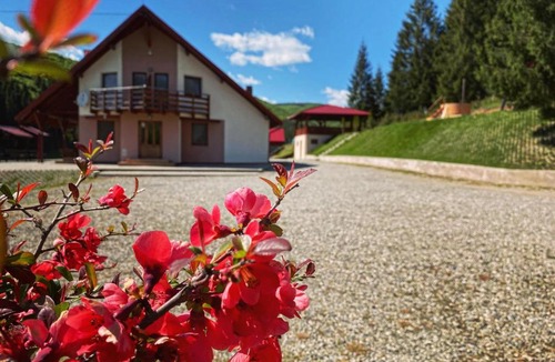 Valea Mare House | Complex Turistic Lughet
