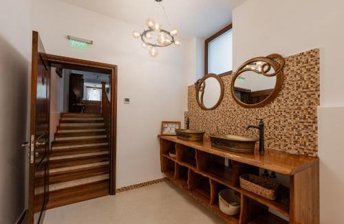 Poienarii de Muscel House | Conacul SofRa