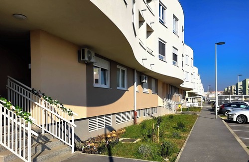 Sesvete Apartment | Cool studio apartment with all you need in charming Sesvete
