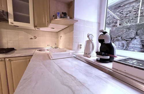 Volosko Apartment | Cosy apartment for 4 people with A/C, WIFI, TV, patio and pets allowed