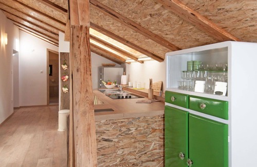 Zvonece Apartment | Cosy apartment for 4 people with A/C, WIFI, TV, terrace, pets allowed and panoramic view