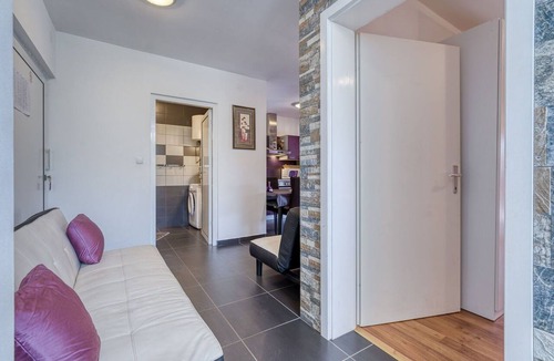 Polje Apartment | Cosy apartment for 4 people with pool, WIFI, terrace and pets allowed