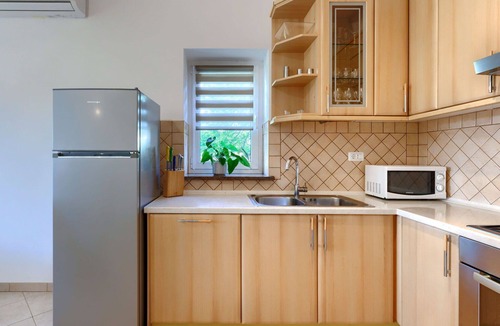 Vosteni Apartment | Cosy apartment for 6 guests with private pool, A/C, WIFI, TV, terrace and pets allowed