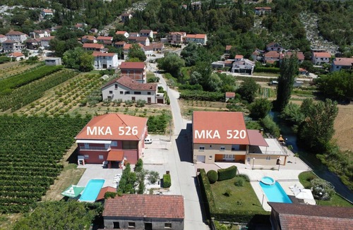 Dusina Apartment | Cosy apartment for 8 guests with WIFI, A/C, private pool, TV and terrace