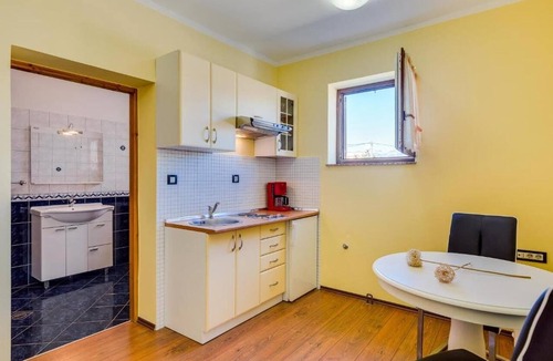 Krusevo Apartment | Cosy apartment in Obrovac with spa bath