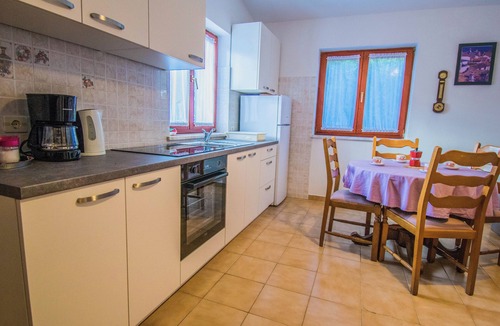 Kosljun Apartment | Cosy Apartment Rino, only 30m from the sea, island Pag