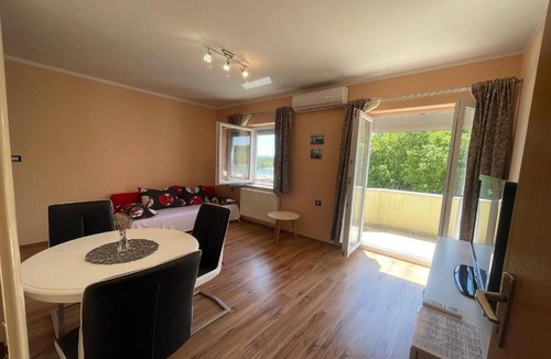 Krusevo Apartment | Cosy balcony apartment in Obrovac
