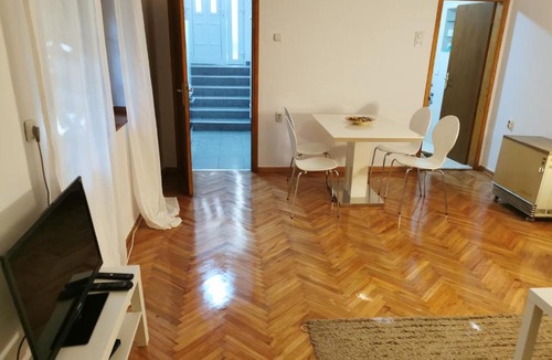 Dorcol Apartment | Cosy Garden apartment, center