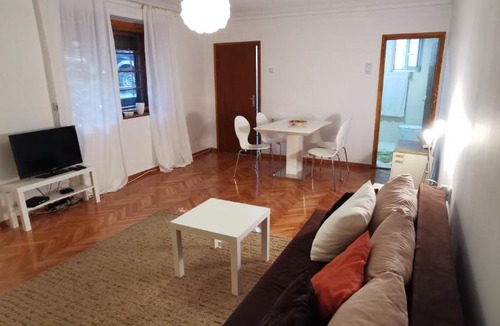 Dorcol Apartment | Cosy Garden apartment, center