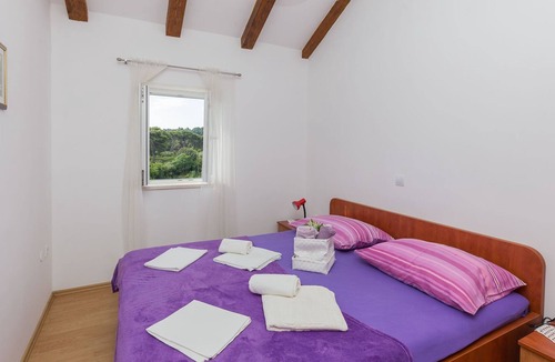 Kolocep Island Apartment | Cosy Villa in Kolocep with Garden