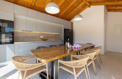 Ljubitovica House | Cottage "Lazy Day Oasis" mit Whirlpool by Interhome
