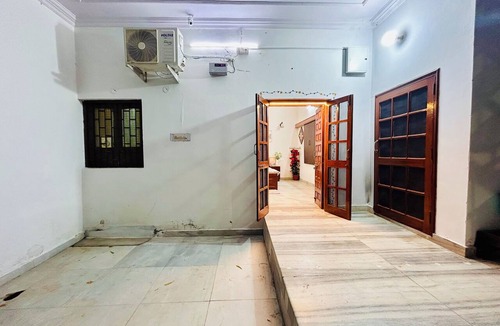 Paota House | Cozy 1-bedroom, 1-bathroom homestay with all amenities & walkway for relaxation.